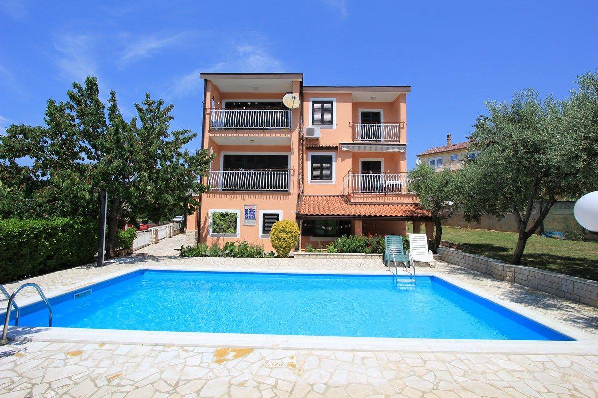 Apartments Susy Pula Buitenkant foto
